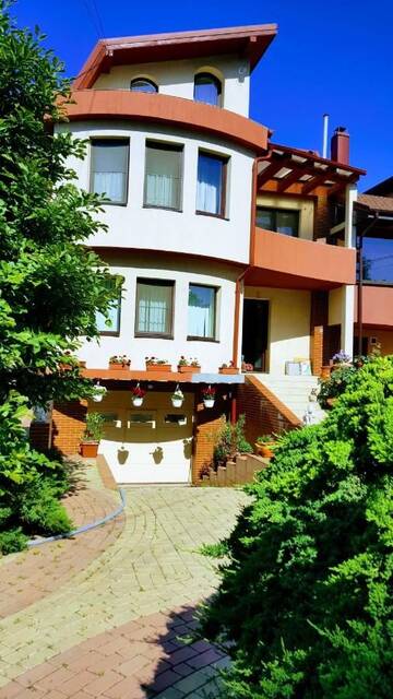 Фотографии Гостевой дом Johanna House г. Бухарест (Румыния) №1 Фото Гостевой дом Johanna House г. Бухарест 1