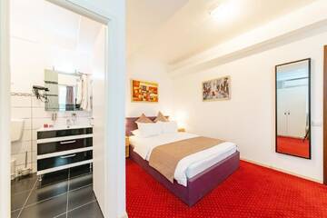 Фотографии Отель Bucur Accommodation г. Бухарест (Румыния) №3 Фото Отель Bucur Accommodation г. Бухарест 3