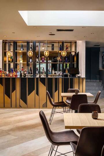 Фотографии Отель Labirint Hotel г. Бухарест (Румыния) №2 Фото Отель Labirint Hotel г. Бухарест 2