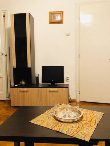 Фотографии Отели типа «постель и завтрак» Cozy studio in the city center/ garsoniera centrala г. Бухарест (Румыния) №1 Фото Отели типа «постель и завтрак» Cozy studio in the city center/ garsoniera centrala г. Бухарест 1