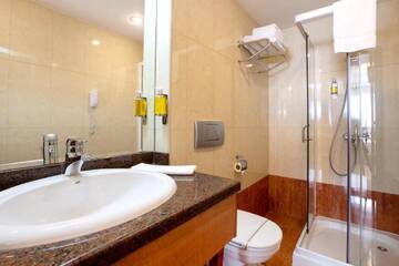 Фотографии Отель Hotel Duke Romana г. Бухарест (Румыния) №2 Фото Отель Hotel Duke Romana г. Бухарест 2