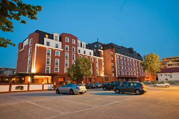 Фотографии Отель Ramada Hotel & Suites by Wyndham Bucharest North г. Бухарест (Румыния) №3 Фото Отель Ramada Hotel & Suites by Wyndham Bucharest North г. Бухарест 3