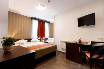 Фотографии Отель Hotel Duke Armeneasca - Ex Tempo г. Бухарест (Румыния) №2 Фото Отель Hotel Duke Armeneasca - Ex Tempo г. Бухарест 2