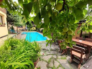 Фотографии Гостевой дом B&B Casa Mica Gueshouse г. Бухарест (Румыния) №2 Фото Гостевой дом B&B Casa Mica Gueshouse г. Бухарест 2