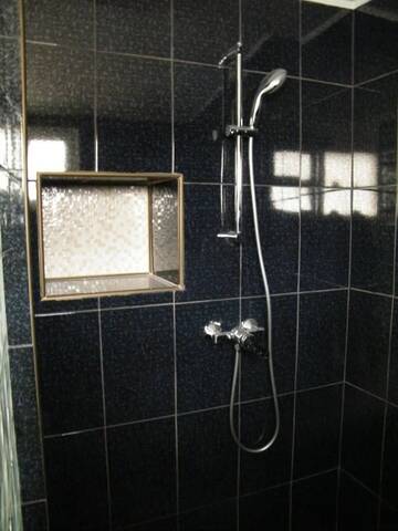 Фото номера Дом с 2 спальнями Дома для отпуска Iarca Cottage г. Бухарест 50