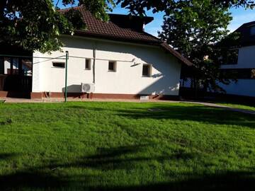 Фото номера Дом с 2 спальнями Дома для отпуска Iarca Cottage г. Бухарест 55