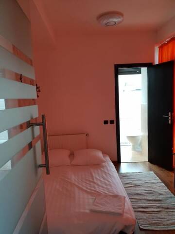 Фото номера Одноместный номер с ванной комнатой Мотели MAG Motel г. Бухарест 8
