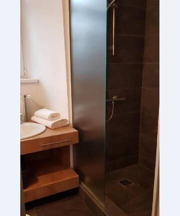 Фото номера Двухместный номер Делюкс с 1 кроватью Гостевой дом Contemporary Apartment г. Бухарест 29
