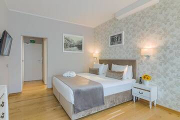 Фото номера Двухместный номер Делюкс с 1 кроватью Отель New Era Hotel г. Бухарест 15