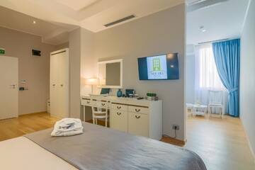 Фото номера Улучшенный номер Делюкс Отель New Era Hotel г. Бухарест 6