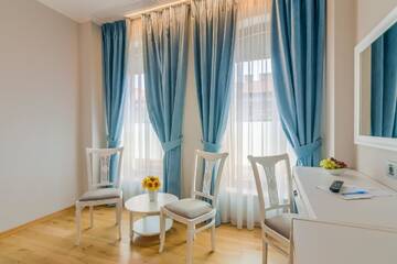 Фото номера Улучшенный номер Делюкс Отель New Era Hotel г. Бухарест 14