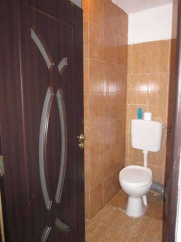 Фото номера Кровать в общем номере с 4 кроватями Хостелы Level Hostel г. Бухарест 8
