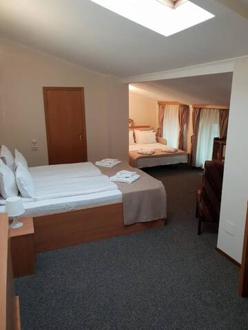 Фото номера Семейный люкс Отель Bucharest Downtown Inn г. Бухарест 3