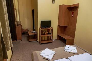 Фото номера Двухместный номер эконом-класса с 1 кроватью Отель Bucharest Downtown Inn г. Бухарест 7