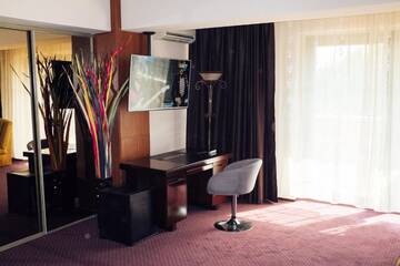 Фото номера Номер-студио Делюкс с кроватью размера &quot;king-size&quot; Апарт-отели Francesca Residence г. Бухарест 49