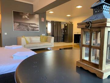 Фото номера Апартаменты с террасой Отели типа «постель и завтрак» Penthouse Group Fountain г. Бухарест 6