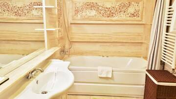 Фото номера Апартаменты с 2 спальнями Отель My Hotel Apartments Baneasa г. Бухарест 33