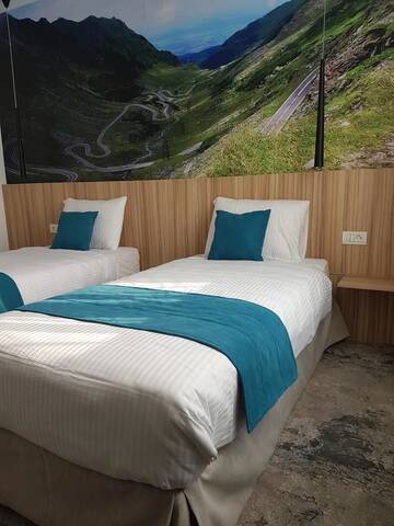Фото номера Номер с кроватью размера «king-size» Отель YMY Boutique Residence г. Бухарест 11