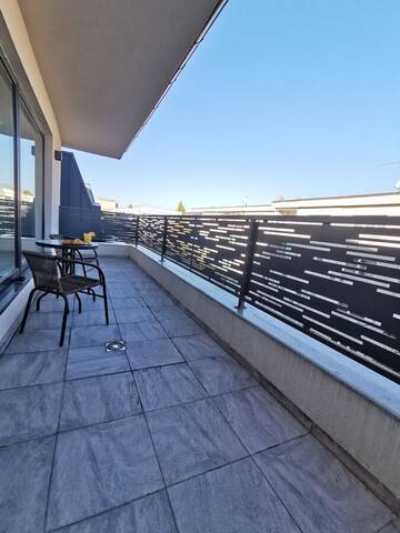Фото номера Номер-студио Делюкс с кроватью размера &quot;king-size&quot; Отель YMY Boutique Residence г. Бухарест 3