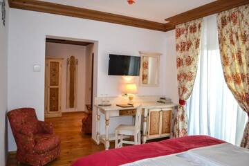 Фото номера Стандартный двухместный номер с 1 кроватью Отель Casa Comana Boutique Hotel г. Бухарест 8