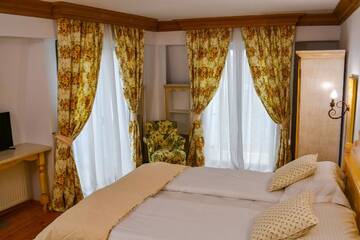 Фото номера Двухместный номер Делюкс с 1 кроватью Отель Casa Comana Boutique Hotel г. Бухарест 5