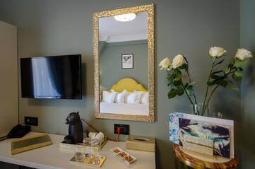 Фото номера Номер Делюкс с кроватью размера «king-size» Отель Hotel Lido by Phoenicia г. Бухарест 11