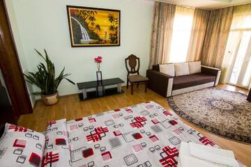 Фото номера Вилла Делюкс Виллы Beautiful Apartments in Villa near Airport г. Бухарест 8