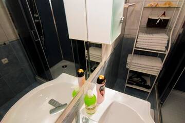 Фото номера Вилла Делюкс Виллы Beautiful Apartments in Villa near Airport г. Бухарест 70