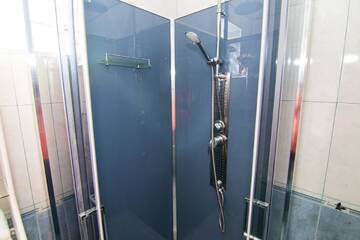 Фото номера Вилла Делюкс Виллы Beautiful Apartments in Villa near Airport г. Бухарест 34