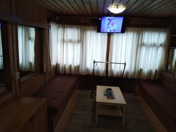 Фото номера Дом для отпуска Дома для отпуска Two Rooms Rustic House - Self Check-In г. Бухарест 18