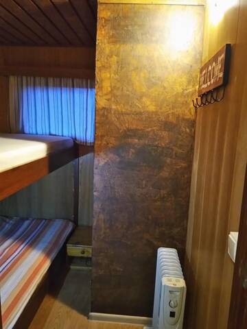 Фото номера Дом для отпуска Дома для отпуска Two Rooms Rustic House - Self Check-In г. Бухарест 15