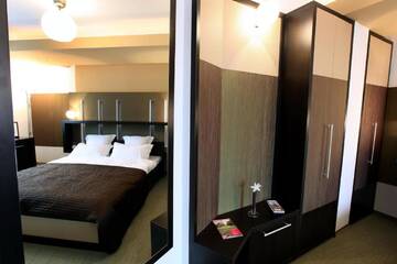 Фото номера Двухместный номер с 1 кроватью Отель Ambiance Hotel г. Бухарест 2