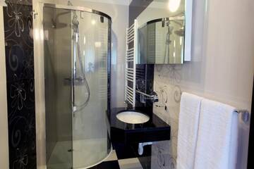 Фото номера Полулюкс Отель Ambiance Hotel г. Бухарест 4