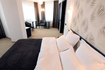 Фото номера Полулюкс Отель Ambiance Hotel г. Бухарест 5