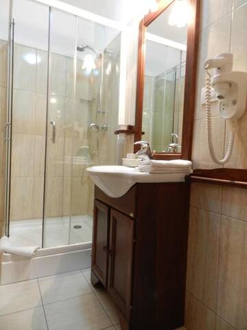 Фото номера Двухместный номер Делюкс с 1 кроватью Гостевой дом Residence Villa Barrio г. Бухарест 14
