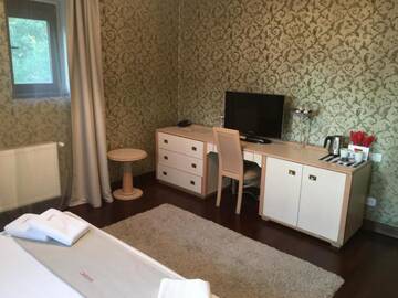 Фото номера Двухместный номер Делюкс с 1 кроватью Гостевой дом Residence Villa Barrio г. Бухарест 9