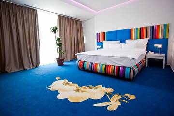 Фото номера Двухместный номер Делюкс с 1 кроватью Отель Marshal Garden Hotel г. Бухарест 4