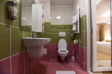 Фото номера Двухместный номер с 1 кроватью Мотели Motel La Gil г. Бухарест 33
