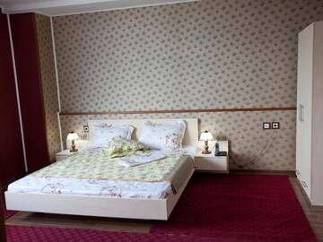 Фото номера Двухместный номер с 1 кроватью Отель Hotel La Gil г. Бухарест 46