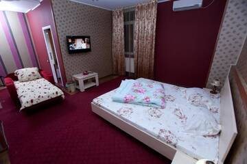 Фото номера Двухместный номер с 1 кроватью Отель Hotel La Gil г. Бухарест 19