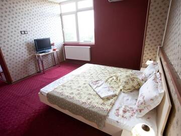 Фото номера Двухместный номер с 1 кроватью Отель Hotel La Gil г. Бухарест 34
