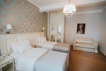 Фото номера Двухместный номер с 2 отдельными кроватями Отель Hotel Boutique &amp; Restaurant Cherie г. Бухарест 2