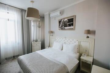 Фото номера Двухместный номер Отель Hotel Boutique &amp; Restaurant Cherie г. Бухарест 13