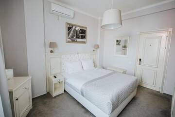 Фото номера Двухместный номер Отель Hotel Boutique &amp; Restaurant Cherie г. Бухарест 2