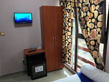 Фото номера Двухместный номер с 1 кроватью Хостелы Hostel Tripoli г. Бухарест 18