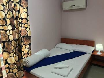 Фото номера Двухместный номер с 1 кроватью Хостелы Hostel Tripoli г. Бухарест 8