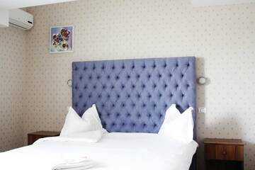 Фото номера Двухместный номер № 7 с 1 кроватью Отель Hotel Papion г. Бухарест 7