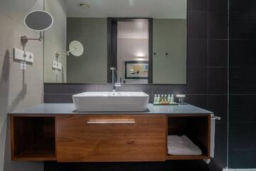Фото номера Суперлюкс Отель Hotel Cismigiu г. Бухарест 15
