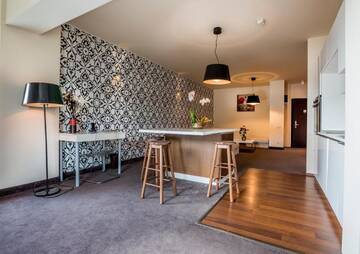 Фото номера Апартаменты бизнес-класса без спа Отель Orhideea Residence &amp; Spa г. Бухарест 6
