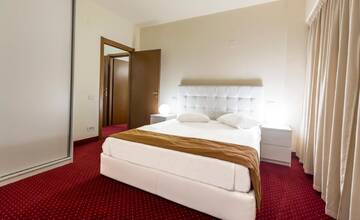 Фото номера Стандартные апартаменты без спа Отель Orhideea Residence &amp; Spa г. Бухарест 6